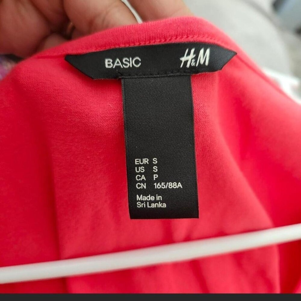 NWOT H&M hot pink bodycon mini dress. Size small - Picture 2 of 5